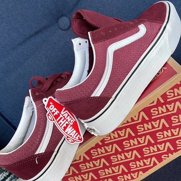 Vans Old Skool Platforms Suede Emboss WMNS - Picture 15 of 16